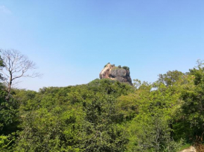 Отель Oshani Homestay Sigiriya  Сигирия